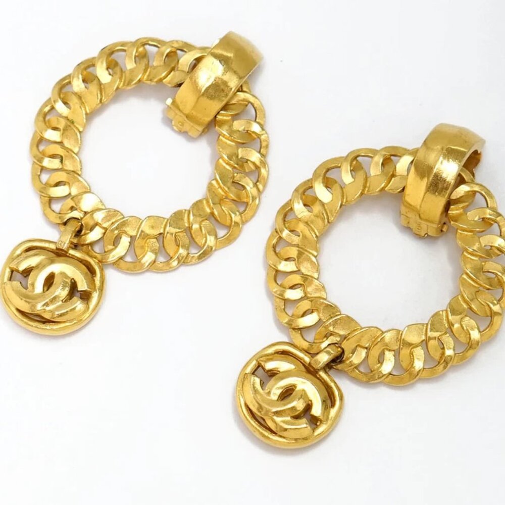 CHANEL CC Logos Hoop Dangle Clip-On Earrings Gold Tone 96P Auth #22400 - Picture 3 of 5